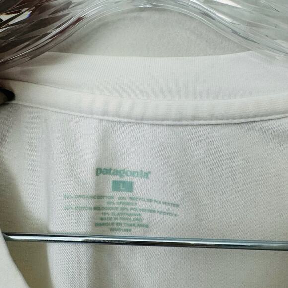 Patagonia White V Neck Short Sleeve T Shirt Women’s Size L - Picture 2 of 8